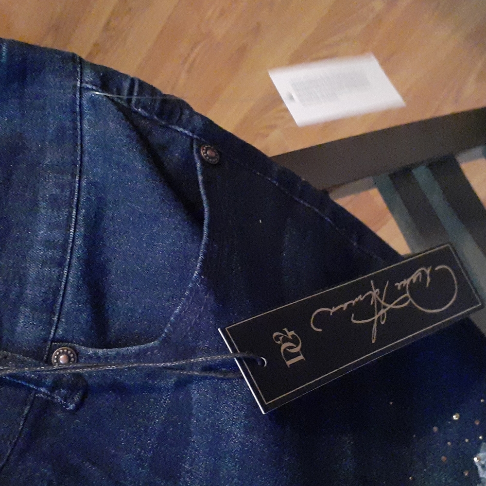 Jeans - Picture 9 of 9